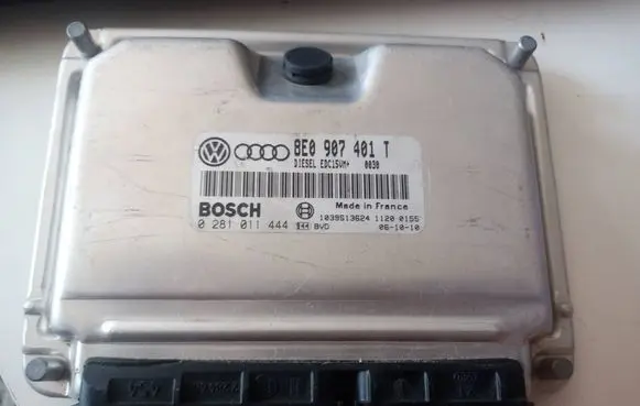 Skoda Superb B5 (3U) Engine control unit/module 8e0907401t