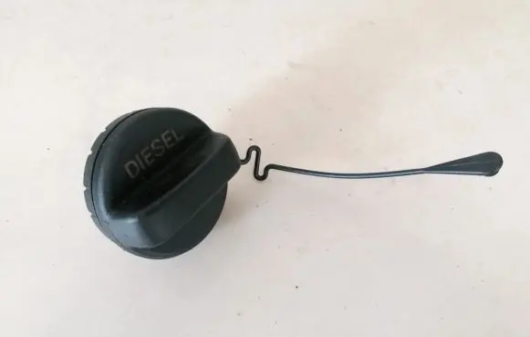 Toyota Urban Cruiser (XP110) Fuel tank filler cap 