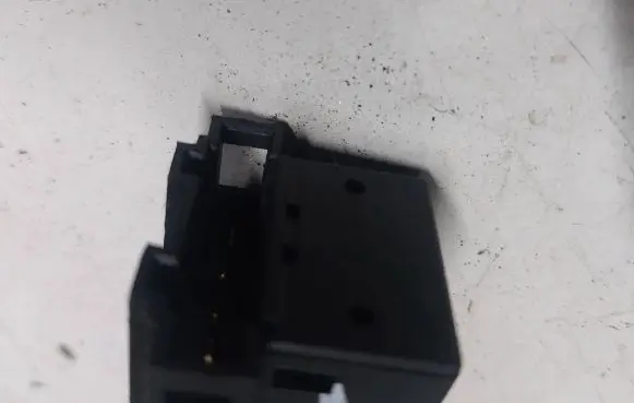 Audi TT Mk1 Brake pedal sensor switch 1J0945511A