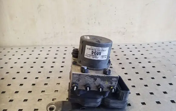 Hyundai ix35 ABS Pump 589202Y940