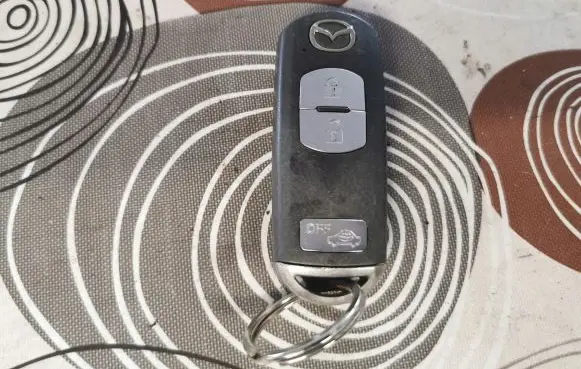 Mazda CX-5 Ignition key/card SKE13E01