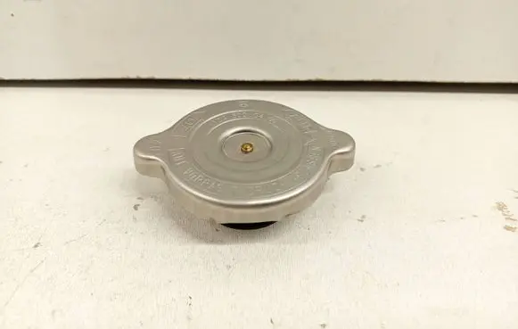 Mercedes-Benz E W124 Coolant expansion tank/reservoir cap 1245000406 A1245000406