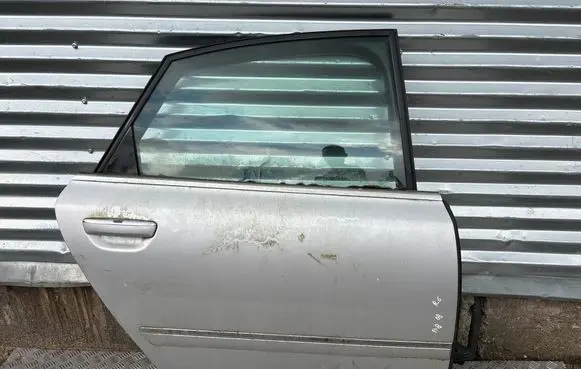 Audi A8 S8 D3 4E Rear door