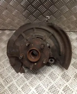 Toyota Avensis T220 Front wheel hub