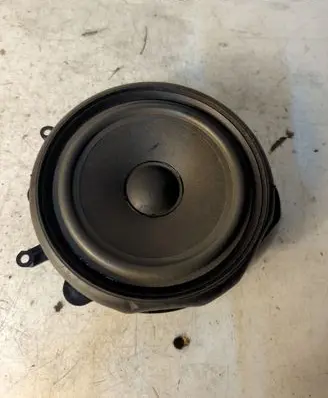 Audi A8 S8 D3 4E Panel speaker 4E0035411