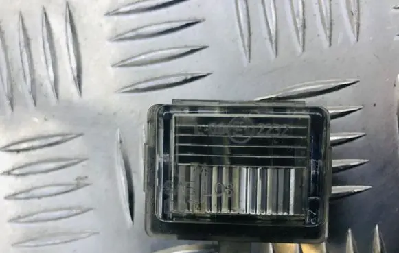 Mercedes-Benz S W221 Number plate light