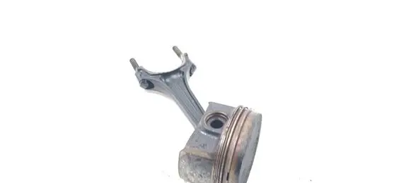 Audi A4 S4 B5 8D Piston with connecting rod
