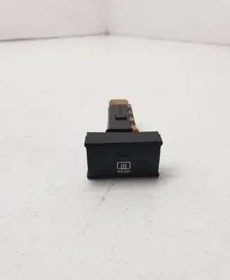 KIA Sorento Windscreen/window heater switch 621W05010
