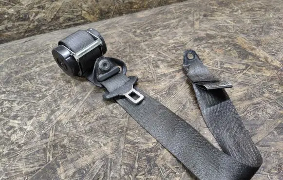 Chevrolet Orlando Third row seat belt 616081200