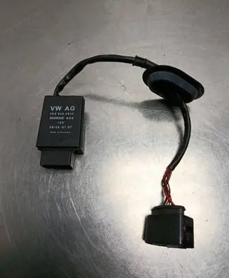 Volkswagen Golf V Fuel injection pump control unit/module 1K0906093F 09260707