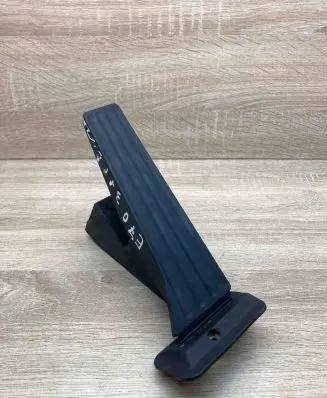 BMW 5 E60 E61 Accelerator throttle pedal 6788632 25916010