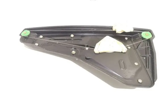 Land Rover Discovery 3 - LR3 Rear window lifting mechanism without motor CVH500030