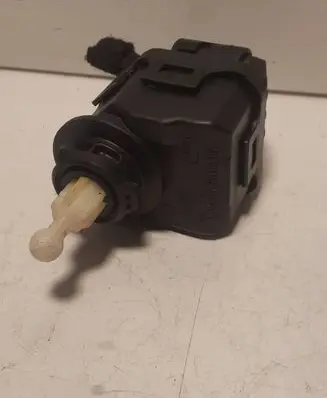 Headlight level adjustment motor