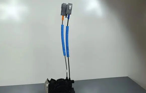 Hyundai Kona I Front door lock 81320J9530