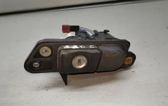 Mercedes-Benz S W220 Tailgate exterior lock 2208210751