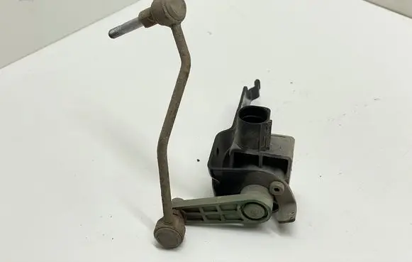 Audi A6 S6 C6 4F Headlight/headlamp level sensor 4E0907503 6PM00873901 061009H04