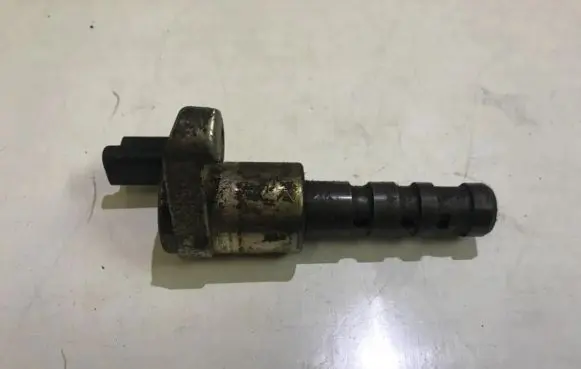 Renault Laguna II Camshaft vanos timing valve 108674