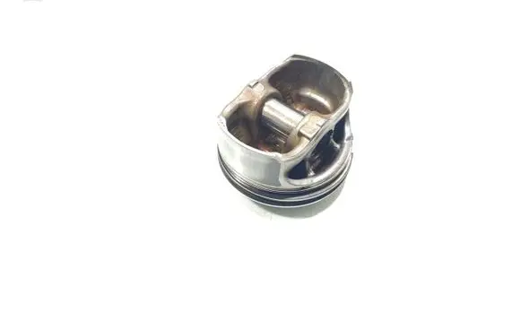 BMW 1 E81 E87 Piston 