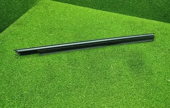 Renault Espace V (RFC) Rubber seal front door window/glass 