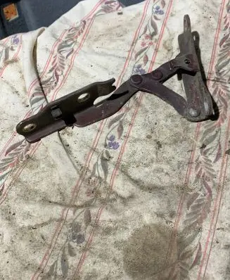 Hyundai Sonata Engine bonnet/hood hinges