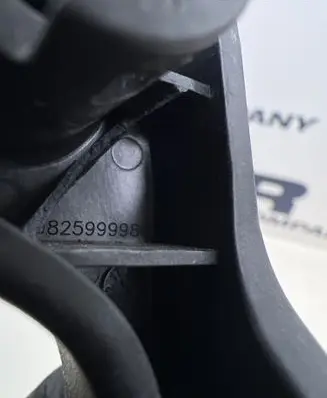 DS Automobiles 3 Crossback Engine bonnet (hood) release handle 9825999980