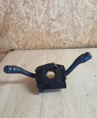 Wiper turn signal indicator stalk/switch