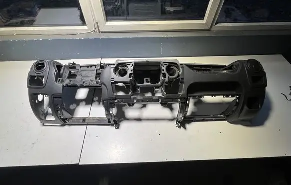 Opel Movano B Dashboard 6321S201