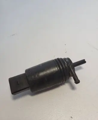BMW 5 E39 Windscreen/windshield washer pump 67128377612