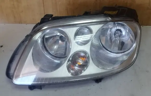 Volkswagen Touran I Headlight/headlamp 0301205201 1T0941005F