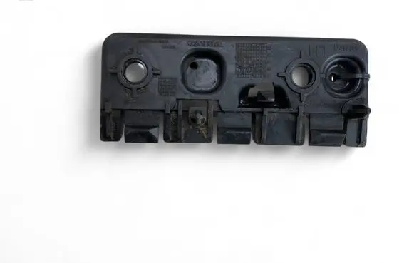Volvo XC90 Fender mounting bracket 31378134