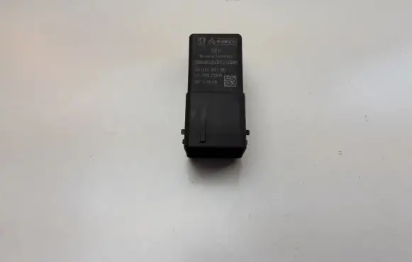 Ford Kuga II Glow plug pre-heat relay 9803299780