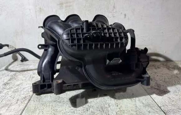 Ford Focus C-MAX Intake manifold 4M5G9424CB