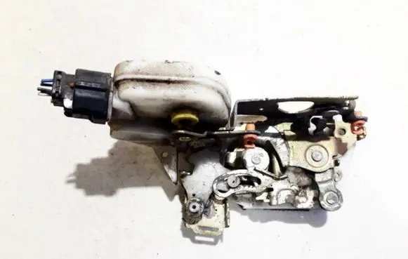 Mitsubishi Galant Front door lock