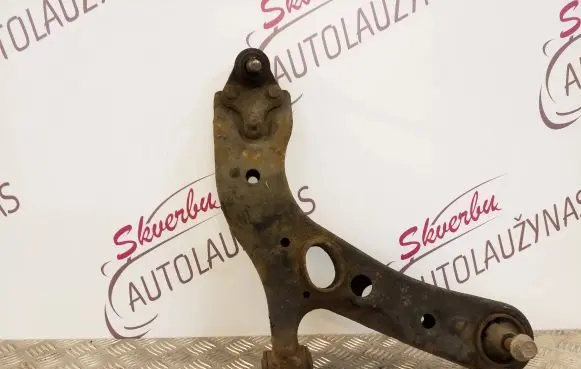 Toyota RAV 4 (XA30) Front lower control arm/wishbone