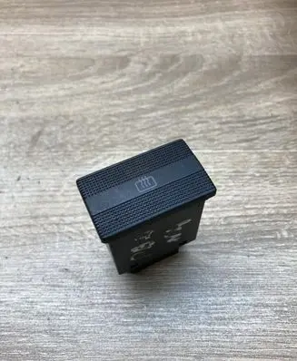 Volkswagen Touareg I Windscreen/window heater switch 3A0359621G