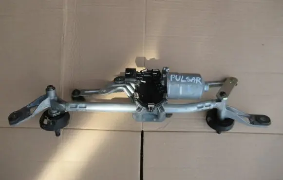 Nissan Pulsar Front wiper linkage and motor