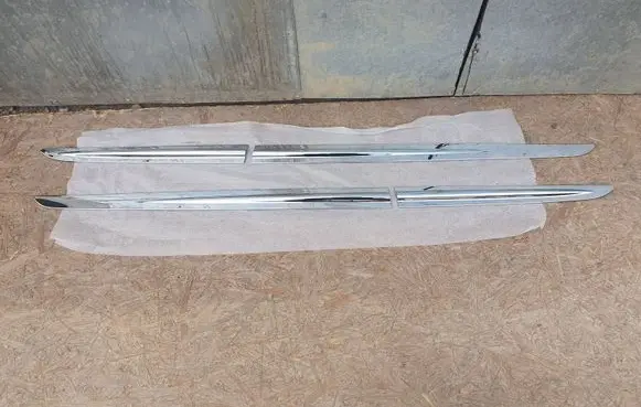 Nissan Leaf II (ZE1) Front door trim (molding) KE760-3N000