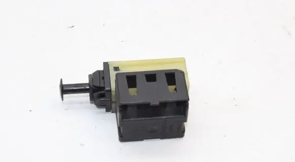 Jeep Grand Cherokee (WK) Brake pedal sensor switch 30505L