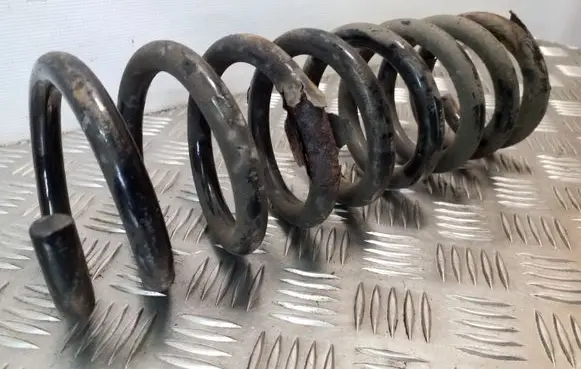 Jaguar XF X250 Rear coil spring