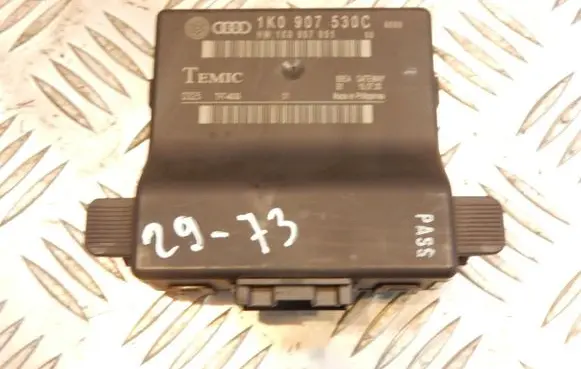 Volkswagen Touran I Gateway control module 1K0907530C 2973