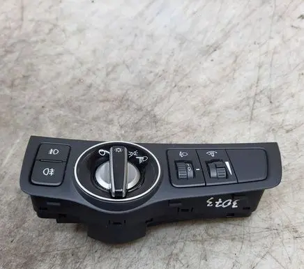 Hyundai i40 Light switch 933003Z100 20111018 39R1021000
