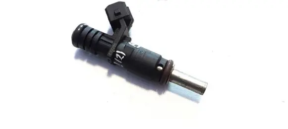 BMW 5 E60 E61 Fuel injector 7531634 5054A02285