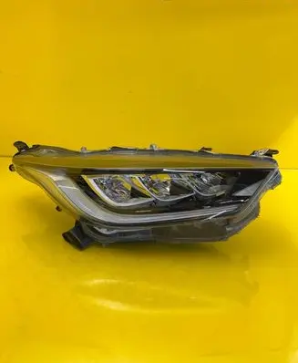 Toyota Yaris Headlight/headlamp K0-8