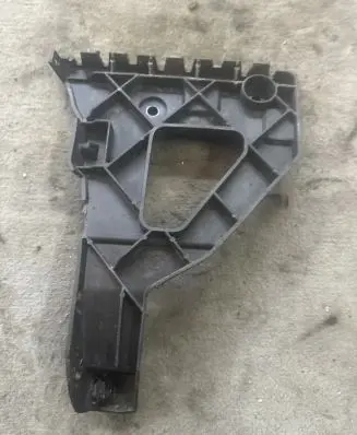Audi A6 S6 C6 4F Front bumper mounting bracket