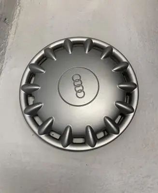 Audi A6 S6 C5 4B R15 wheel hub/cap/trim 8D0601147