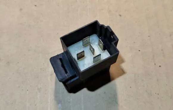 Chrysler Sebring (FJ - JX) Other relay 0M9200209A 68832C
