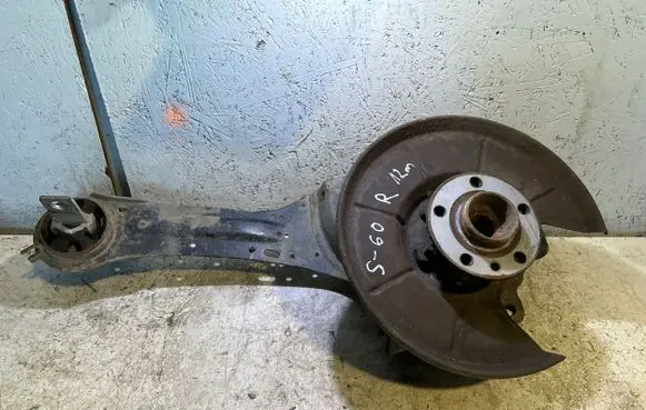 Volvo S60 Rear wheel hub