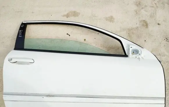Mercedes-Benz CLC CL203 Front door baltos