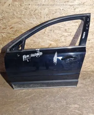 Volvo XC70 Front door