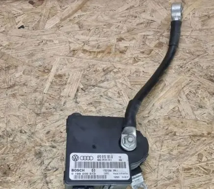 Audi A6 S6 C6 4F Power management control unit 4F0915181A 4F0910181E